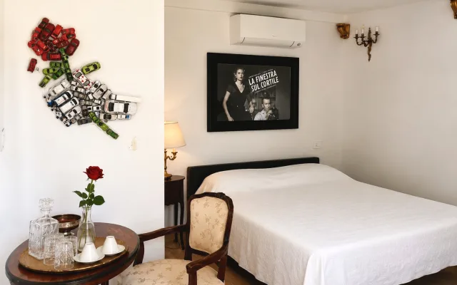 Suite con bagno privato "La finestra sul cortile"