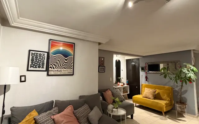 Acogedora habitación en departamento a una cuadra de la Colonia Roma