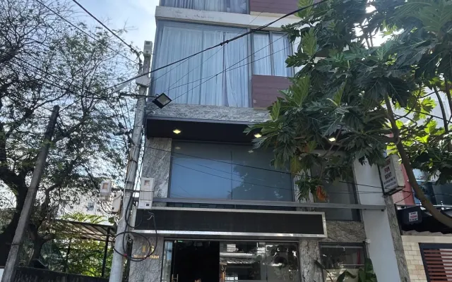 New Building in quiet neighborhood close to the best beach