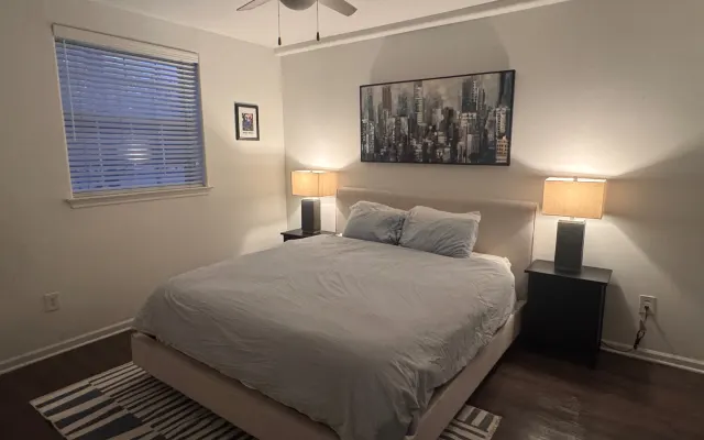 Apartamento en el centro de Austin (Texas) con dormitorio y baño...