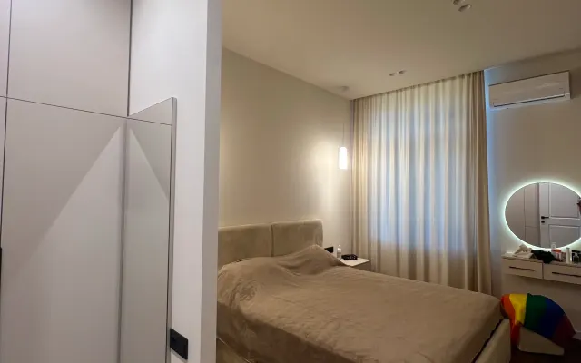 Belle chambre dans un appartement élégant situé en centre-ville