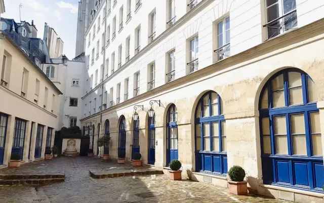 Charmante Wohnung im Herzen von Saint-Germain-des-Prés