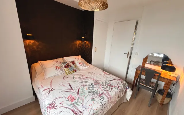 Apartamento recém-remodelado com vista para o mar, 2 quartos e varanda