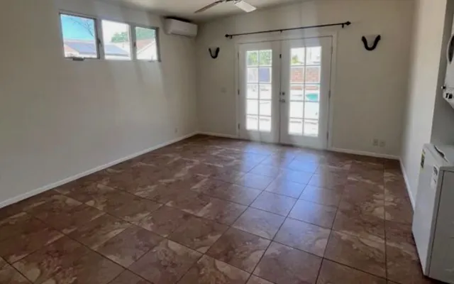 Privatzimmer in  
Warm Sands/Innenstadt 
Palm Springs 
(komplett möblie