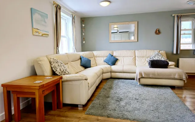2-Bed Ilfracombe Cottage · Walled Garden, Parking, Dog-Friendly