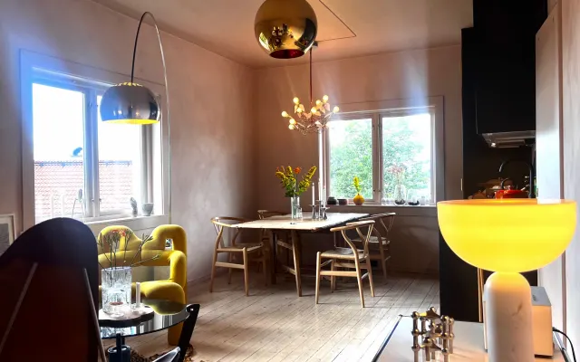 Designer Hillside Apartment with Panoramic Views Near Central Oslo