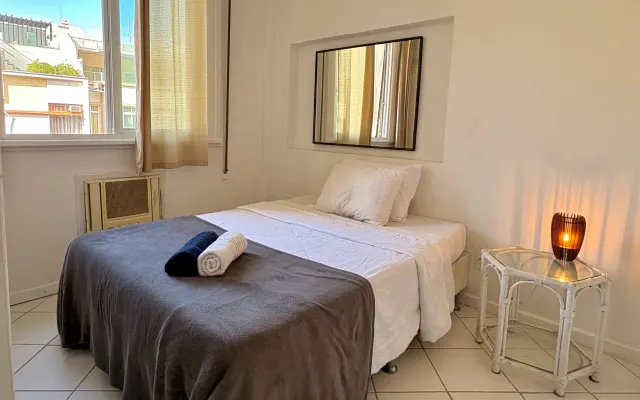 Ruhiges, gemütliches Zimmer in Ipanema, zwei Häuserblocks vom Strand...