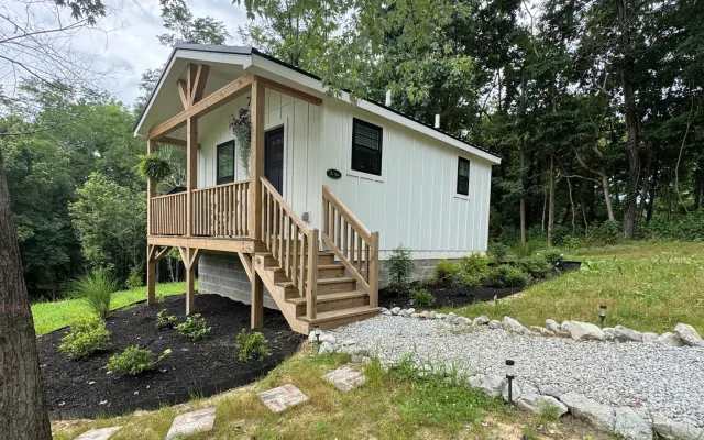 Cabin in the countryside of Kentucky near the bourbon trail.