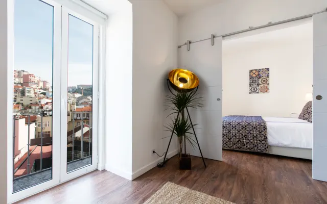Luminoso appartamento nel centro di Lisbona con balcone e vista sul...