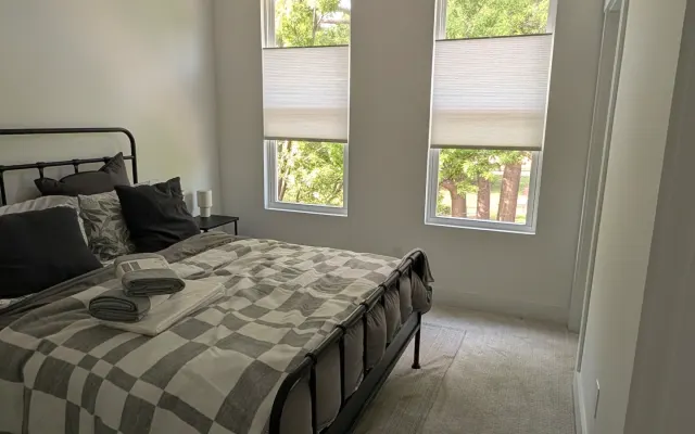 Gemütliches neues Stadthaus in Charlotte, nur wenige Minuten von...
