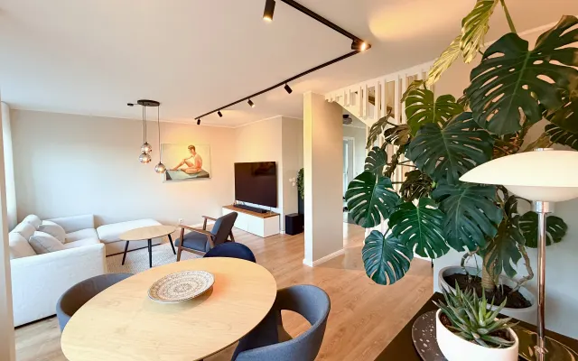 Appartamento duplex a Reykjavík • Parcheggio gratuito
