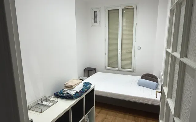 Situé boulevard de cessole
Loue chambre en cohabitation.