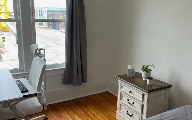 The 2 Men Cozy Corner Rooms
