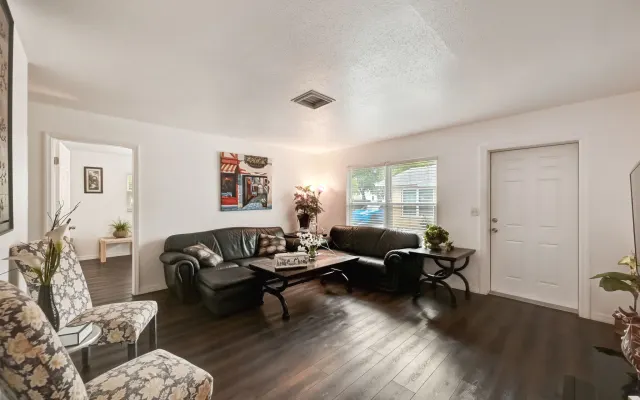 Downtown Sarasota Townhouse in Historic Center !!!