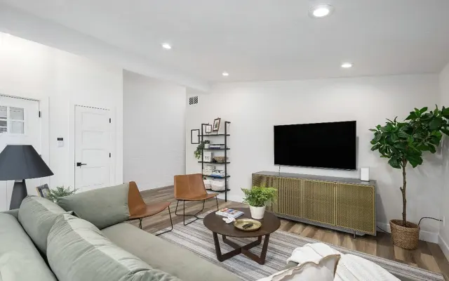 Affordable LA Apartment in a Great Neighborhood — Bright, Clean.