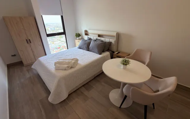 Loft no 30.o andar, no centro e perto do metro