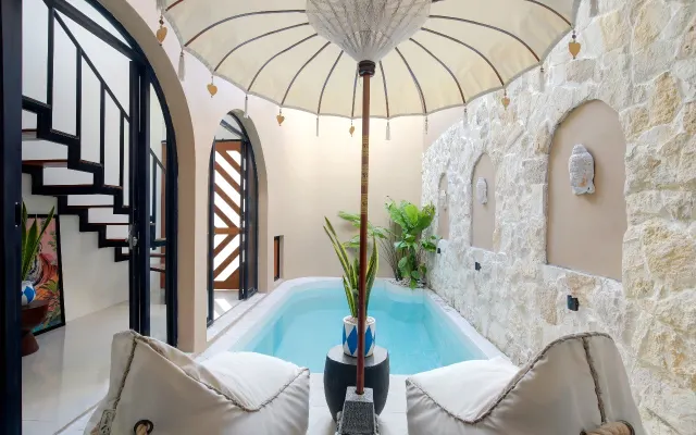 Romantische Loft-Villa mit 1 Schlafzimmer und privatem Pool | Kleidung
