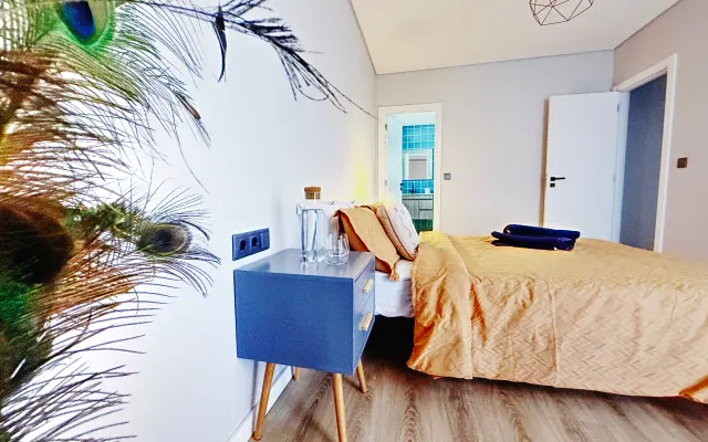 Chill & Tidy French-Brazilian Flatshare · Ensuite Room · Beach 10 Min