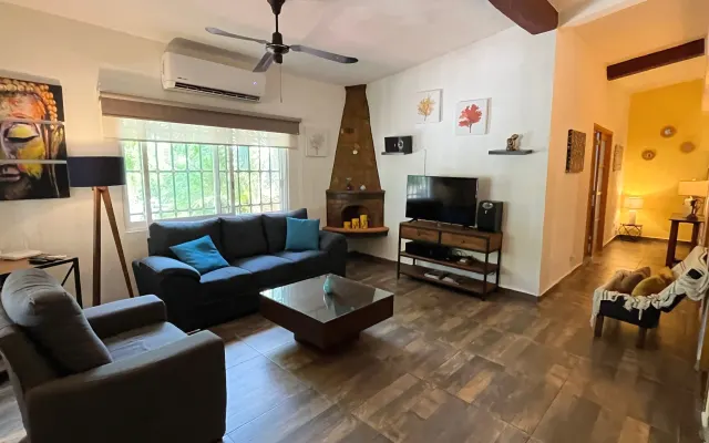 La Villa Palmier • Ruhig gelegen • Geräumig & klimatisiert