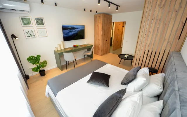 One By One - Bucareste. - Novo Studio