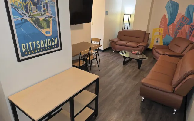 2 Bedroom Downtown Apartment | Perfect for Groups & Families