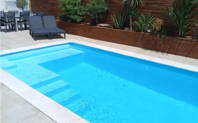 Casa soleggiata con piscina alle porte della Camargue