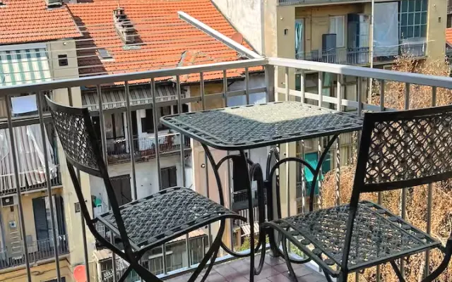 Helle Dachgeschosswohnung in Turin, Cenisia