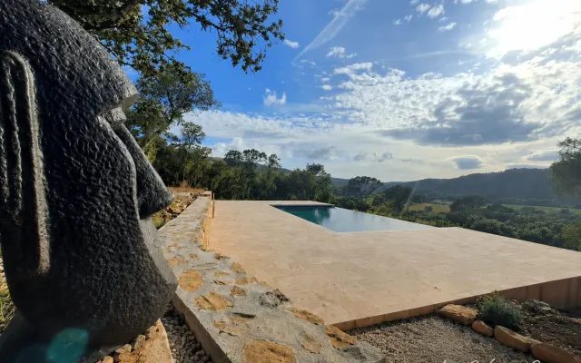 Villa Gaïa in der Provence: Suite „Ebène & Safran“
