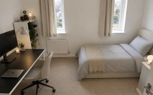 Gemütliches Privatzimmer mit Arbeitsbereich in Newquay