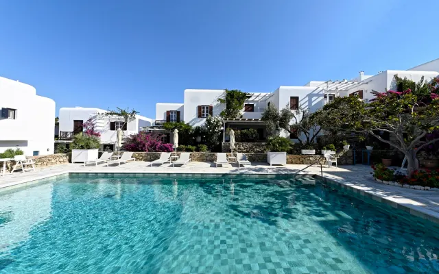 Hedoni – Luxury Mykonos Town Suite with Pool & Terrace