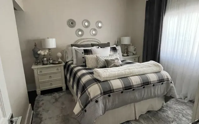 Los Angeles craftsman home guest room 1