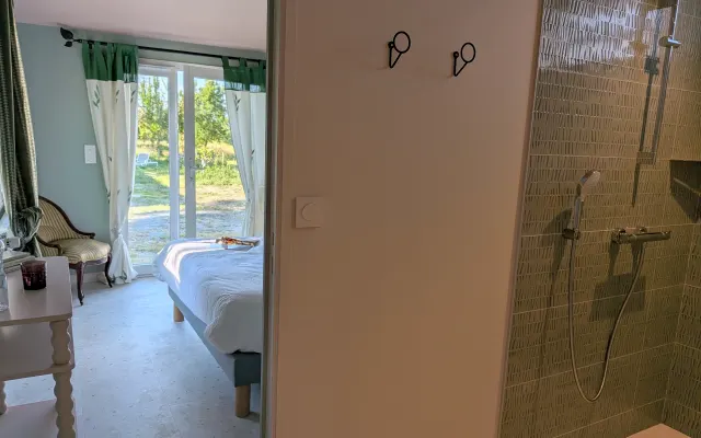 Chambre Marais: A Haven to Recharge Just a Few Steps from the Beaches