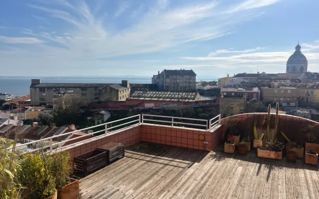 Stylish Lisbon Apartment with 140 m2 Terrace in Graça