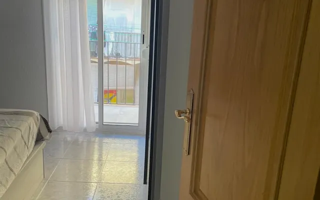 Habitación en alquiler adaptada al colectivo gay en Poble-sec