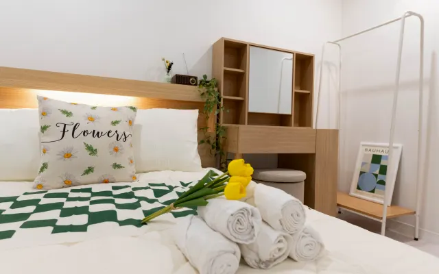 We offer a clean and comfortable facility and also close to Jongno