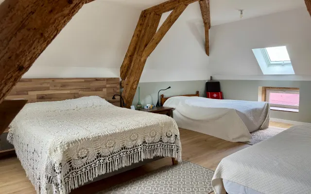 Private 2nd floor • Breakfast included