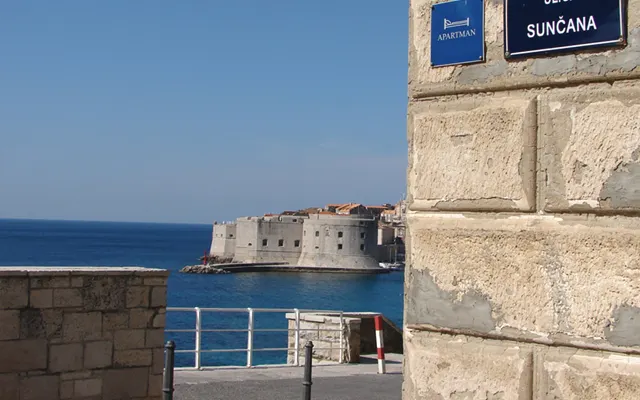 Dubrovnik Luxury BonBon