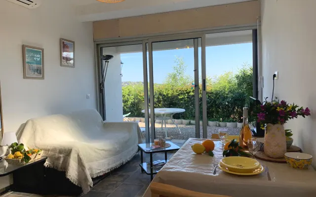 Estadia compartilhada entre homens – Perto de Saint-Tropez