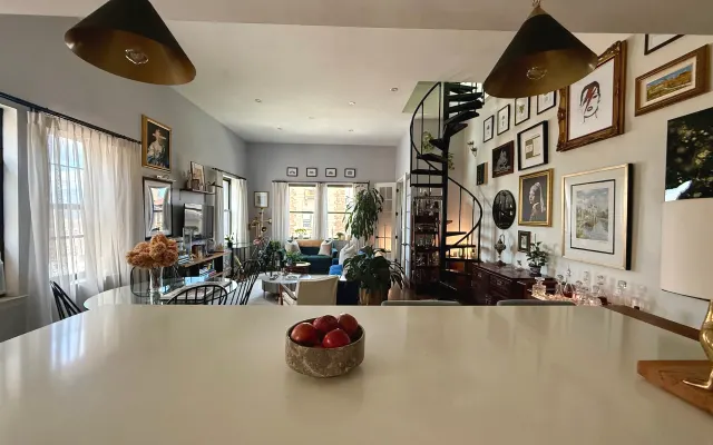 Quarto privado lindamente decorado, a 15 minutos de Manhattan