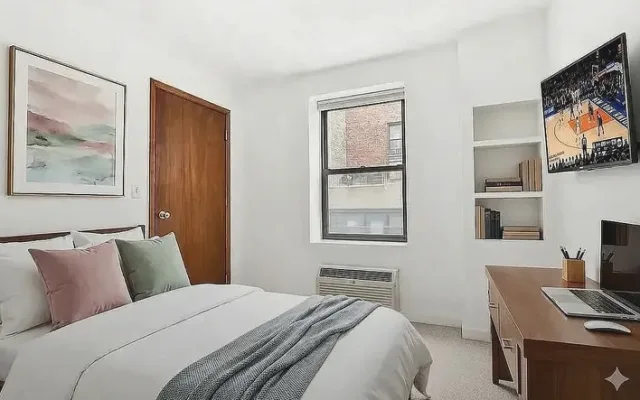 2 Beds 1 Bath Apartment