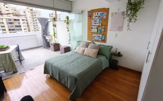 Habitación en piso privado con baño y terraza | Miraflores