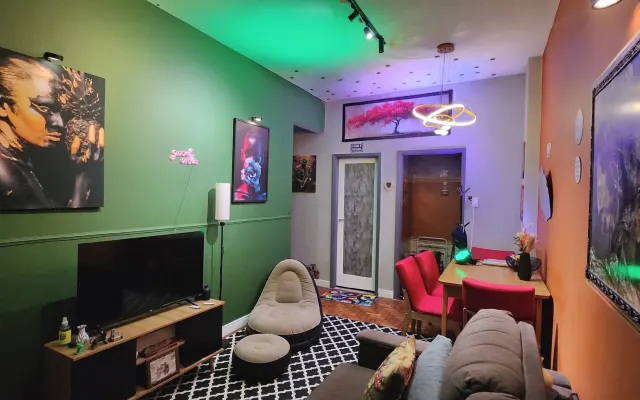 Shared room in Ipanema | Private for the month of October. Rio's gay...