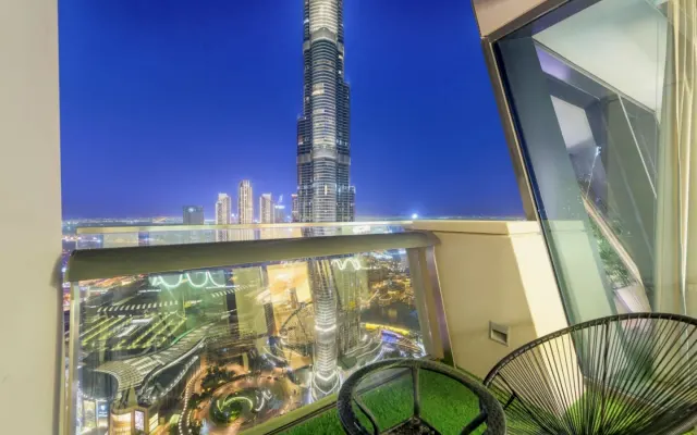 Luxury 2BR Downtown | Burj Khalifa View, Netflix & Games