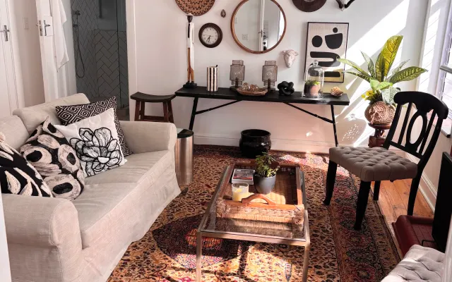 Lush stylish humble home nestled between the mountain and the city!