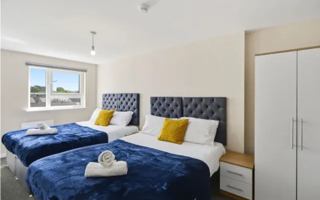 Modern Central Flat | Parking | Old Trafford