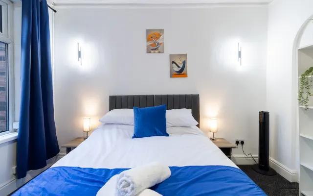 Esta espaciosa vivienda de 5 dormitorios está cuidadosamente diseñada...