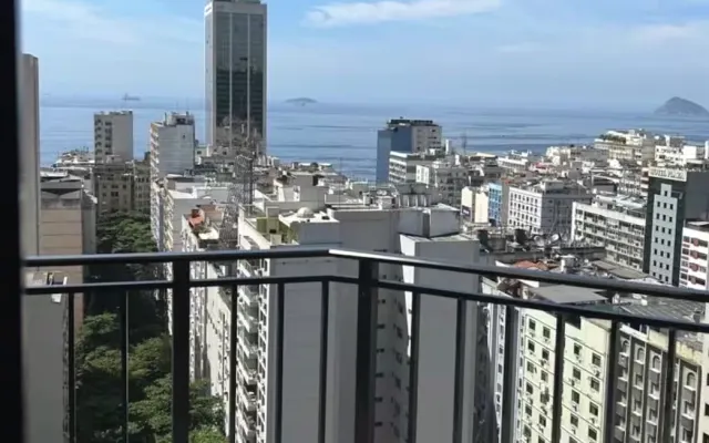 Vista Mar em Copacabana: Estilo, Liberdade e o Melhor do Rio!