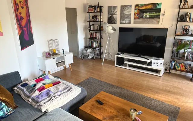 Habitación privada en un bonito piso en Theresienwiese