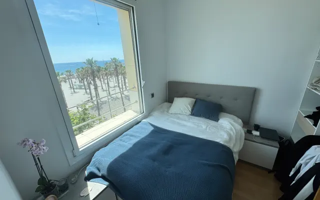 Beautiful room in a cozy apartment with a seaview