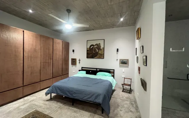 San Miguel de Allende für Schwule.
Zimmer Benno